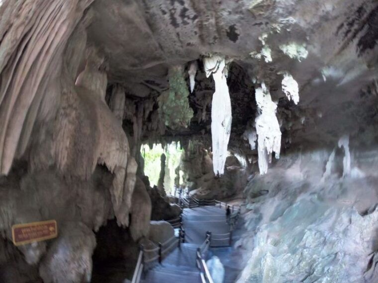 krabi-klang-cave-bangtong-temple-with-bor-thor-kayaking