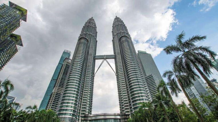 kuala-lumpur-putrajaya-batu-caves-genting-highlands-tour