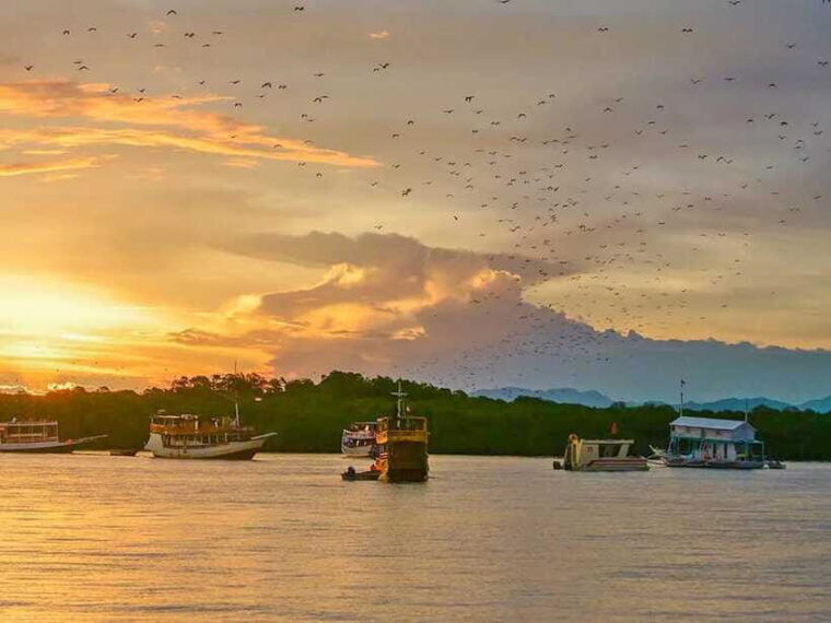 labuan-bajo-sunset-panorama-national-park