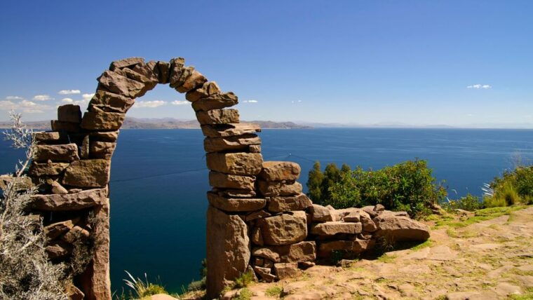lake-titicaca-uros-and-taquile-full-day-tour