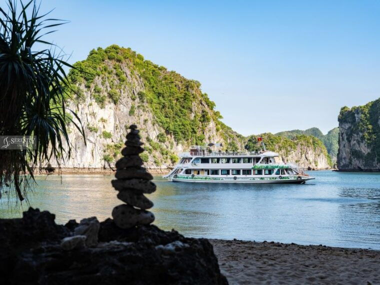 lan-ha-bay-luxury-cruise-6-hours-trip-kayaking-bike-swim