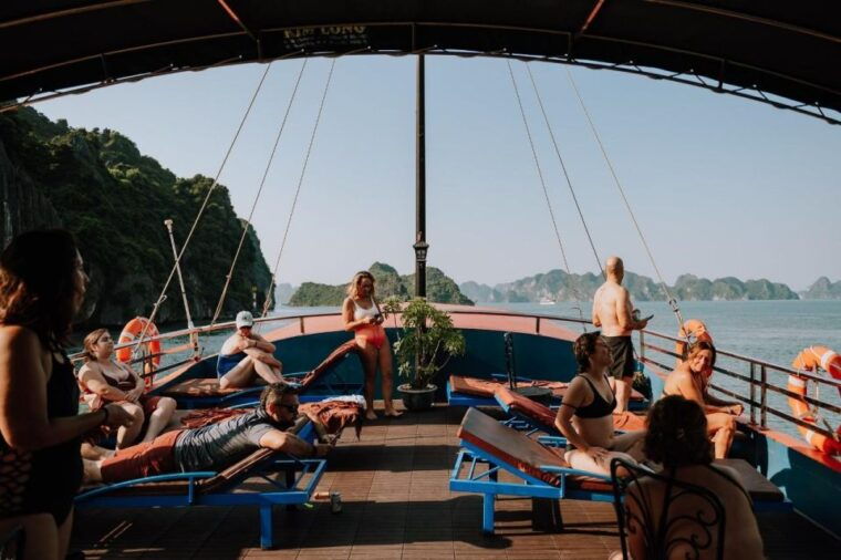 lan-ha-bay-viet-hai-village-boutique-cruise