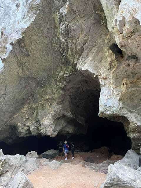 langkawi-kayaking-adventure-and-swimming