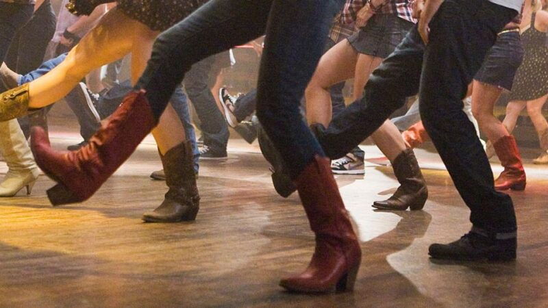 las-vegas-country-bar-crawl-by-party-bus-w-mixed-drinks