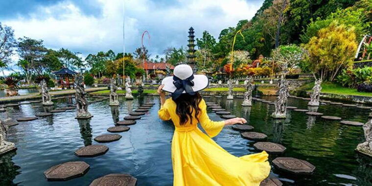 lempuyang-temple-kanto-lampo-waterfall-private-day-trip