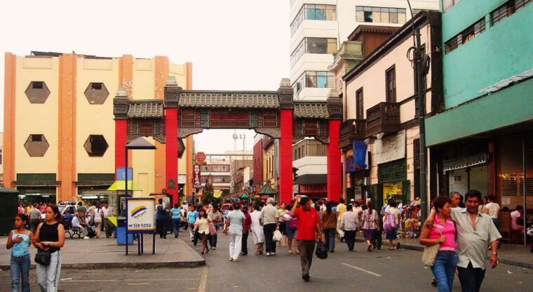 lima-flavors-and-tradition-walking-tour-with-food-tasting