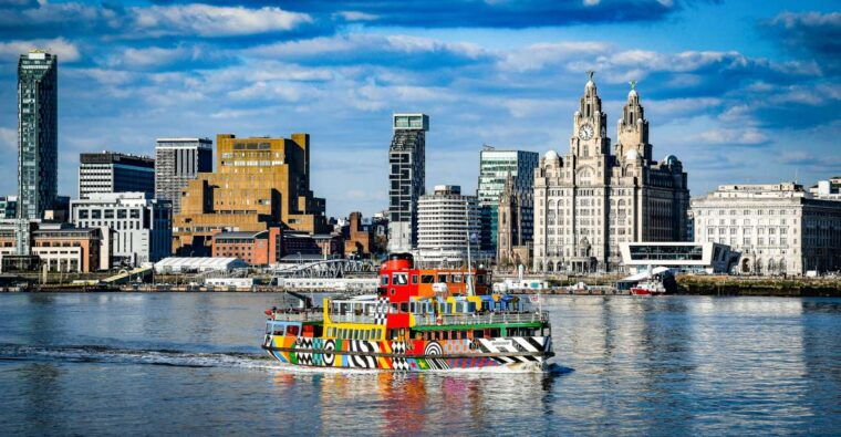 liverpool-sightseeing-river-cruise-on-the-mersey-river