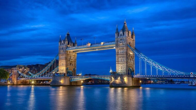 london-10-hour-private-tourwindsor-castlebathstonehenge