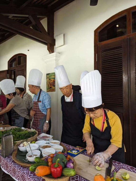 luang-prabang-cooking-class-at-the-former-royal-palace