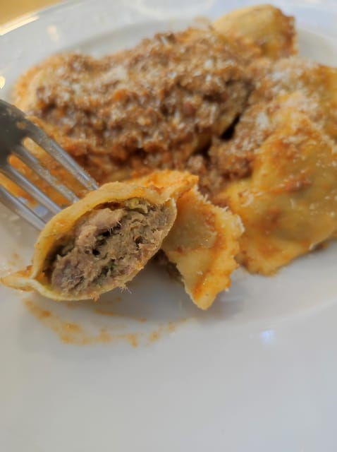 lucca-taste-tuscany-on-a-full-meal-food-tour-with-a-local