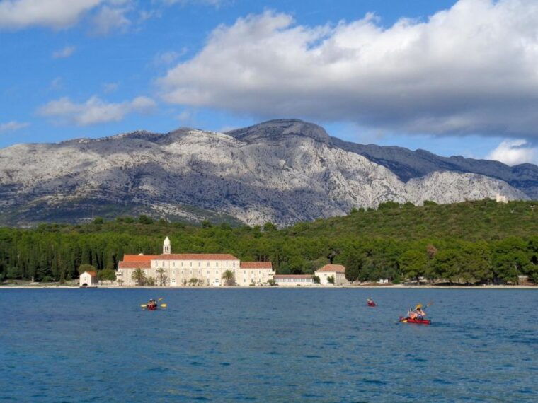 lumbarda-sunset-kayak-tour-with-a-picnic-wine-and-sweets