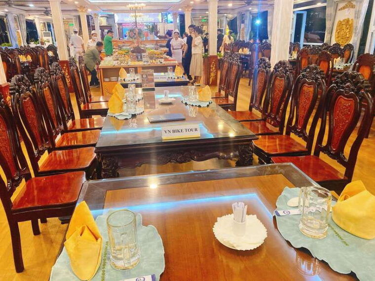 luxury-cruise-and-dine-experience-along-saigon-river