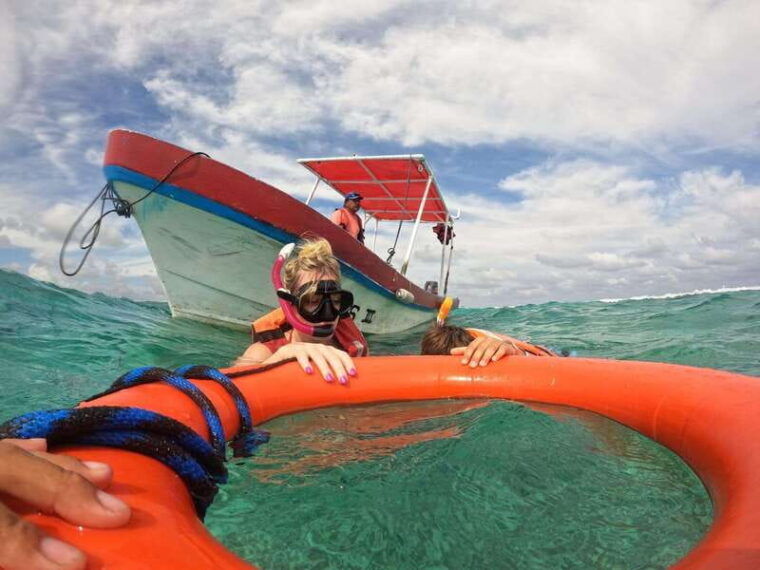 mahahual-snorkeling-boat-tour