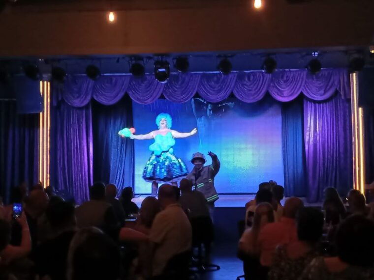 marmaris-talk-of-the-town-dinner-show-with-pickup