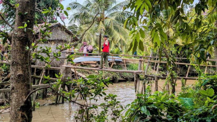 mekong-delta-tour-cai-rang-floating-market-2-days-1-night-3
