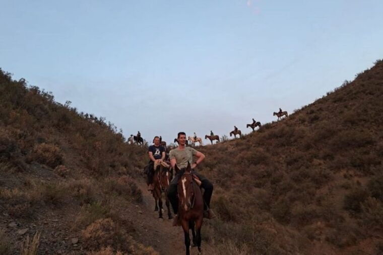 mendoza-sunset-horse-back-riding-in-the-mountains-and-bbq