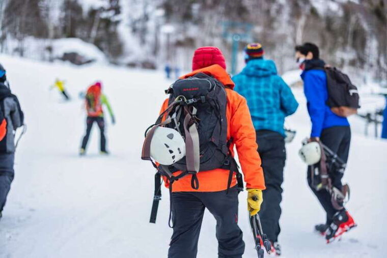 mont-tremblant-ice-climbing-initiation