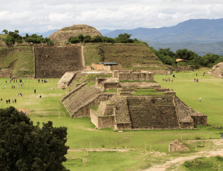 monte-alban-cuilapan-arrazola-coyotepec-full-day-tour