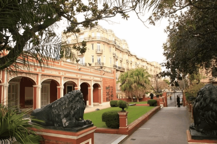 montevideo-highlights-walking-tour-with-a-guide-2