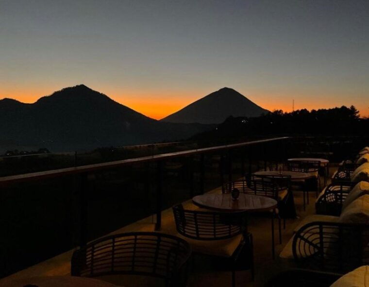 mount-batur-sunset-sunrise-4wd-jeep-tour-with-photographer