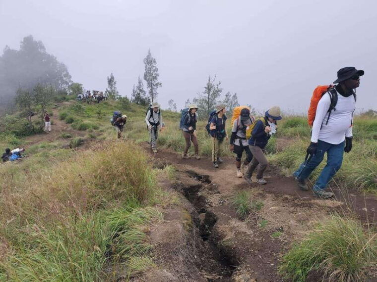 mount-rinjani-3d2n-trekking