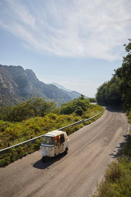 mountains-and-vineyards-the-secrets-of-the-coast-in-calesse-2