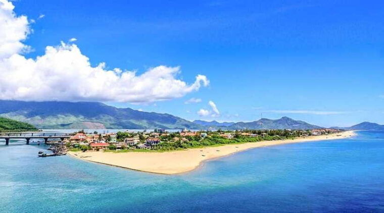 my-son-sanctuary-hai-van-pass-transfer-hoi-an-to-from-hue