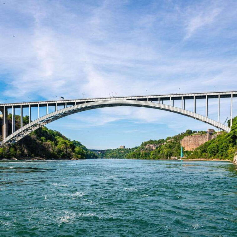 new-york-city-niagara-falls-overnight-guided-trip-2