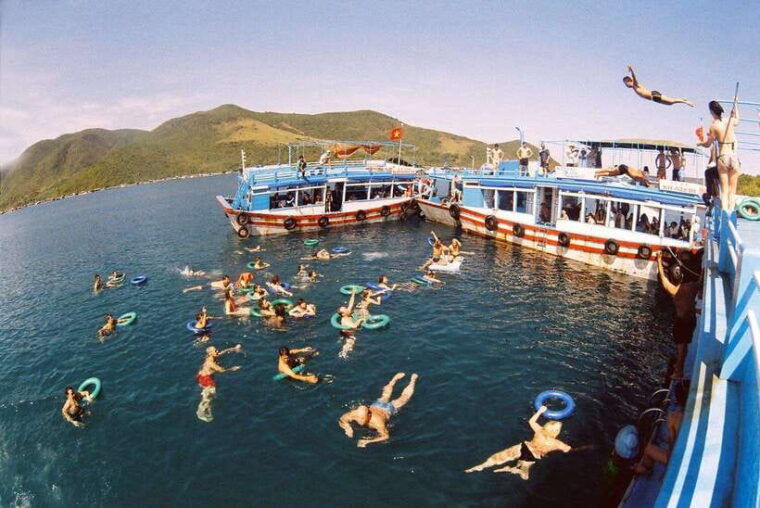 nha-trang-3-island-tour-with-lunch-and-speedboat-ride