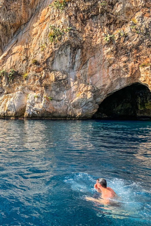 nice-coastline-boat-cruise-to-monaco