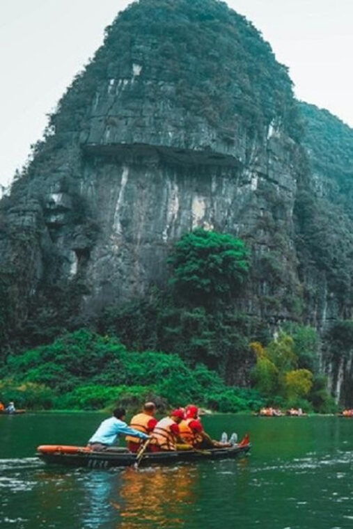 ninh-binh-ha-noi-bai-dinh-trang-an-mua-cave-1-day-trip