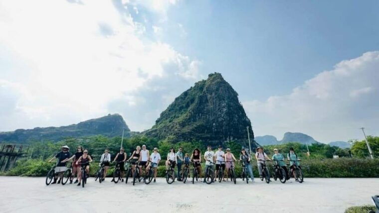 ninh-binh-hoa-lu-trang-an-cycling-boat-group-tour