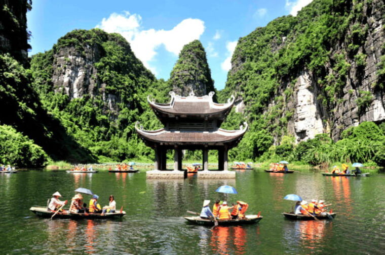 ninh-binh-hoa-lu-trang-an-cycling-boat-trip-1-day