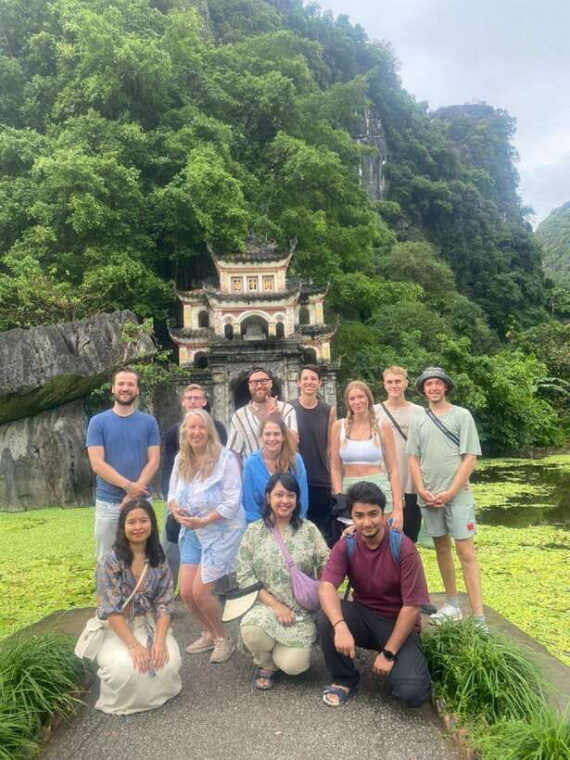 ninh-binh-mua-cave-bai-dinh-pagoda-and-trang-an-day-tour