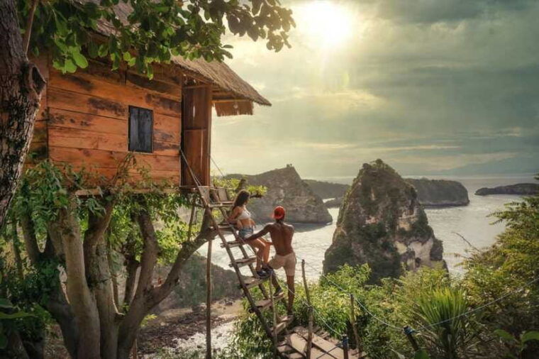 nusa-penida-journey-to-atuh-diamond-beach-tree-house-tour