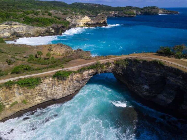 nusa-penida-private-car-rental