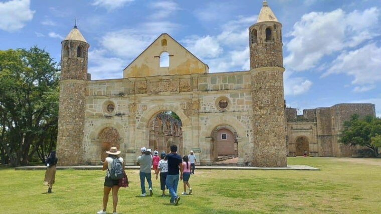 oaxaca-monte-alban-cuilapam-and-artisan-villages-tour