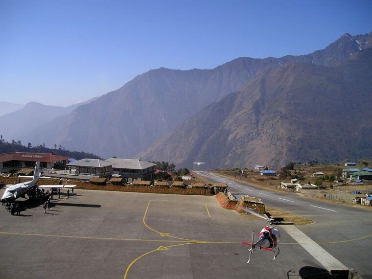 one-day-everest-helicopter-tour-with-overlanding-tour