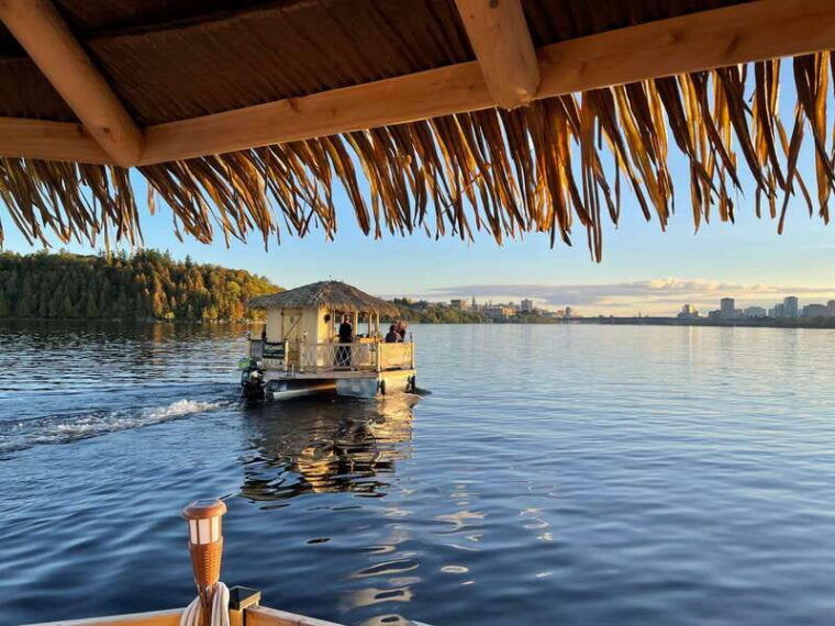 ottawa-floating-tiki-bar-cruise-on-the-ottawa-river