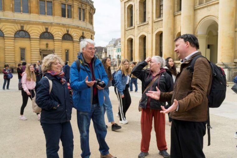 oxford-pre-raphaelite-walking-tour-with-exeter-college