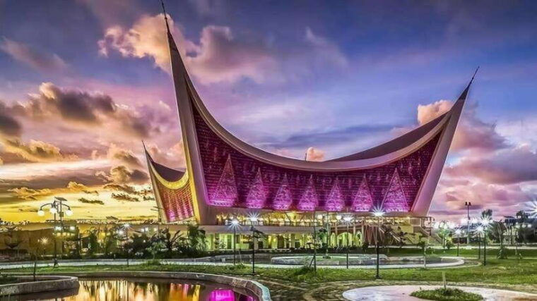padang-3-days-exploring-iconic-place-of-padang