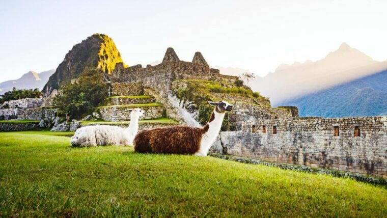 peru-7-day-package-huacachina-oasis-and-machu-picchu