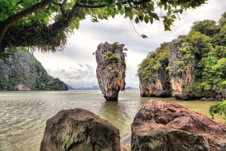 phang-nga-james-bond-twilight-sea-canoe-glowing-plankton