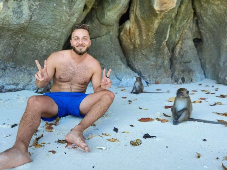 phi-phi-private-longtail-boat-to-maya-bay-with-snorkeling