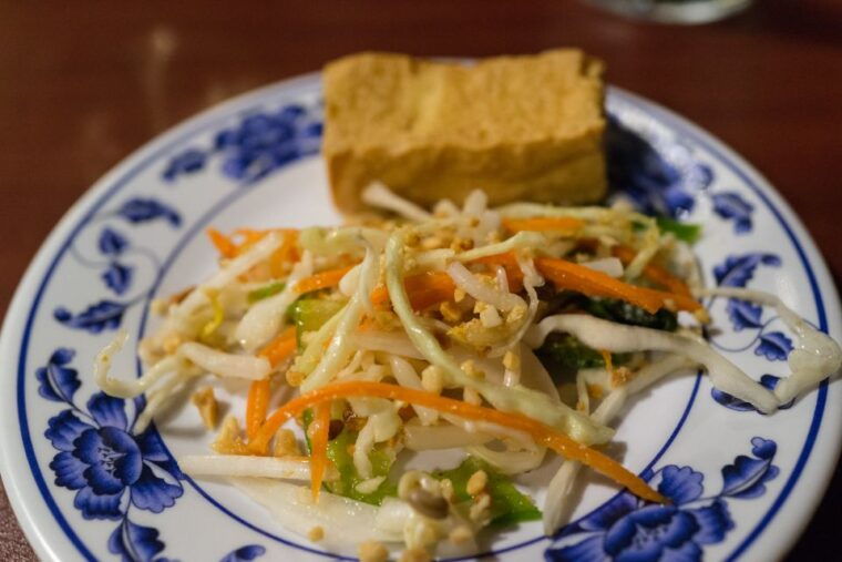 phnom-penh-evening-food-tour-with-drinks-tuk-tuk-included