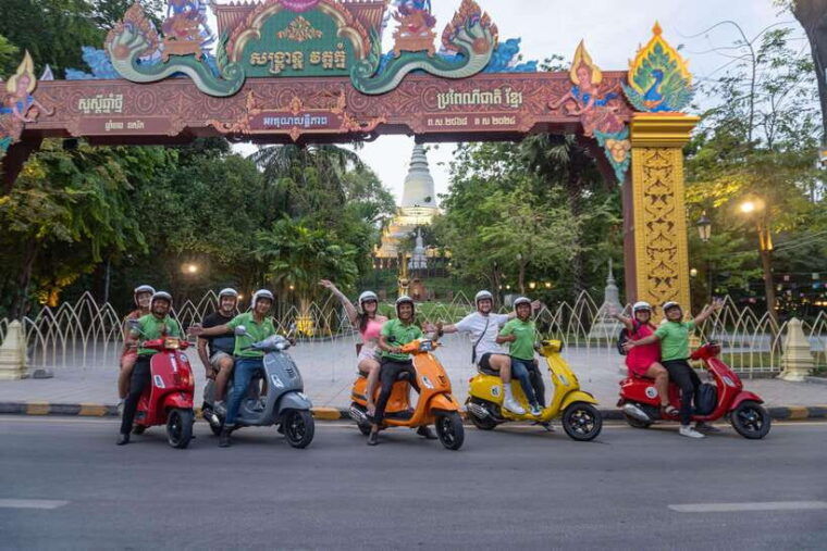 phnom-penh-sunset-cruise-evening-city-tour-vespa-adventure