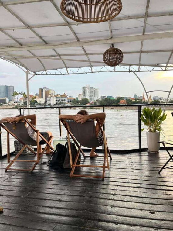phnom-penh-sunset-cruise-tour-enjoy-and-relaxing