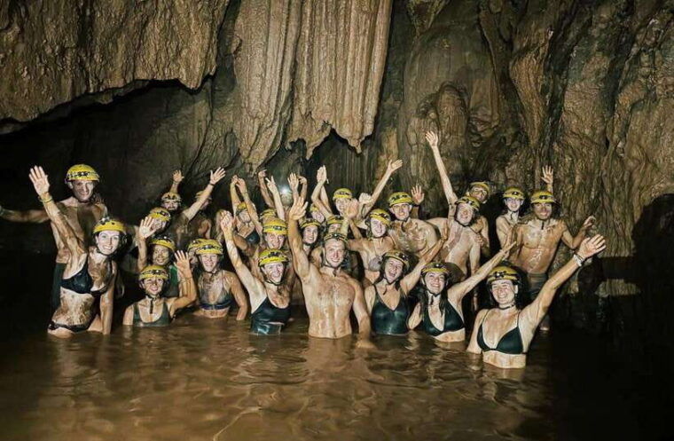 phong-nha-dong-hoi-zipline-dark-cave-phong-nha-cave-trip