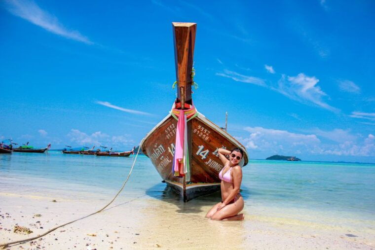 phuket-phi-phi-sunrise-boat-tour-to-bamboo-and-khai-island