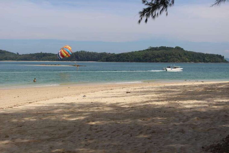 phuket-private-boat-charter-to-james-bond-island